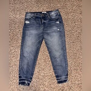 KanCan Women's Mid-Rise Ankle-Skinny Blue Distressed Jeans. Size 31
